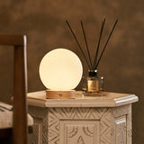 Lampe rechargeable en bois marron clair Flore