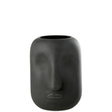 Vase Noe en verre noir sur une table, ajout chic à la décoration intérieure