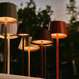 Lampe de table nervurée gris pierre Maya