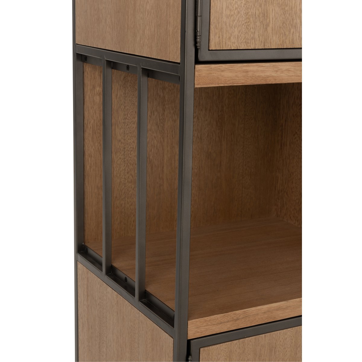 Détail des poignées en métal de l'armoire J-Line