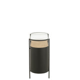 Détail de l'armoire J-Line Avy montrant le design contemporain