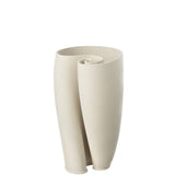 Vase J-line Hydria en céramique beige, détail du design élégant et moderne