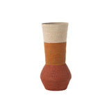 Détail du vase J-Stripes, texture rotin et couleurs multicolores