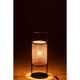 Détail du design de la lampe Elton, métal noir et finition en rotin