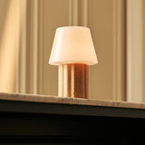 Lampe à poser rechargeable en bois marron clair
