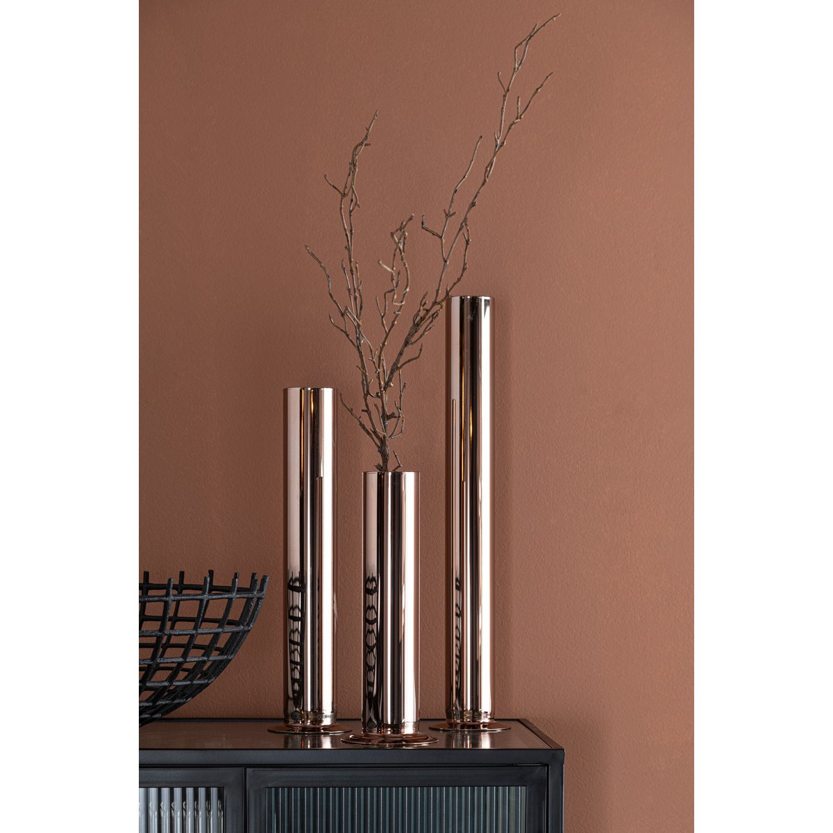 Vase J-Line Tube, détail des finitions en cuivre