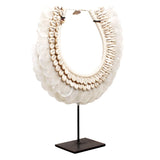 Collier Coquillage J36 sur support en métal, artisanal et élégant