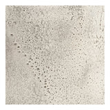 Détail du motif du pot décoratif Hou en métal beige