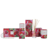 Bougie parfumée J-Line Fraise Daiquiri, détail de la cire et de l'emballage élégant.