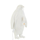 Ambiance cosy avec la lampe J-Line Penguin dans un intérieur chic