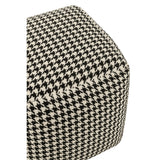 Pouf J-Line dans un salon moderne, ambiance chic