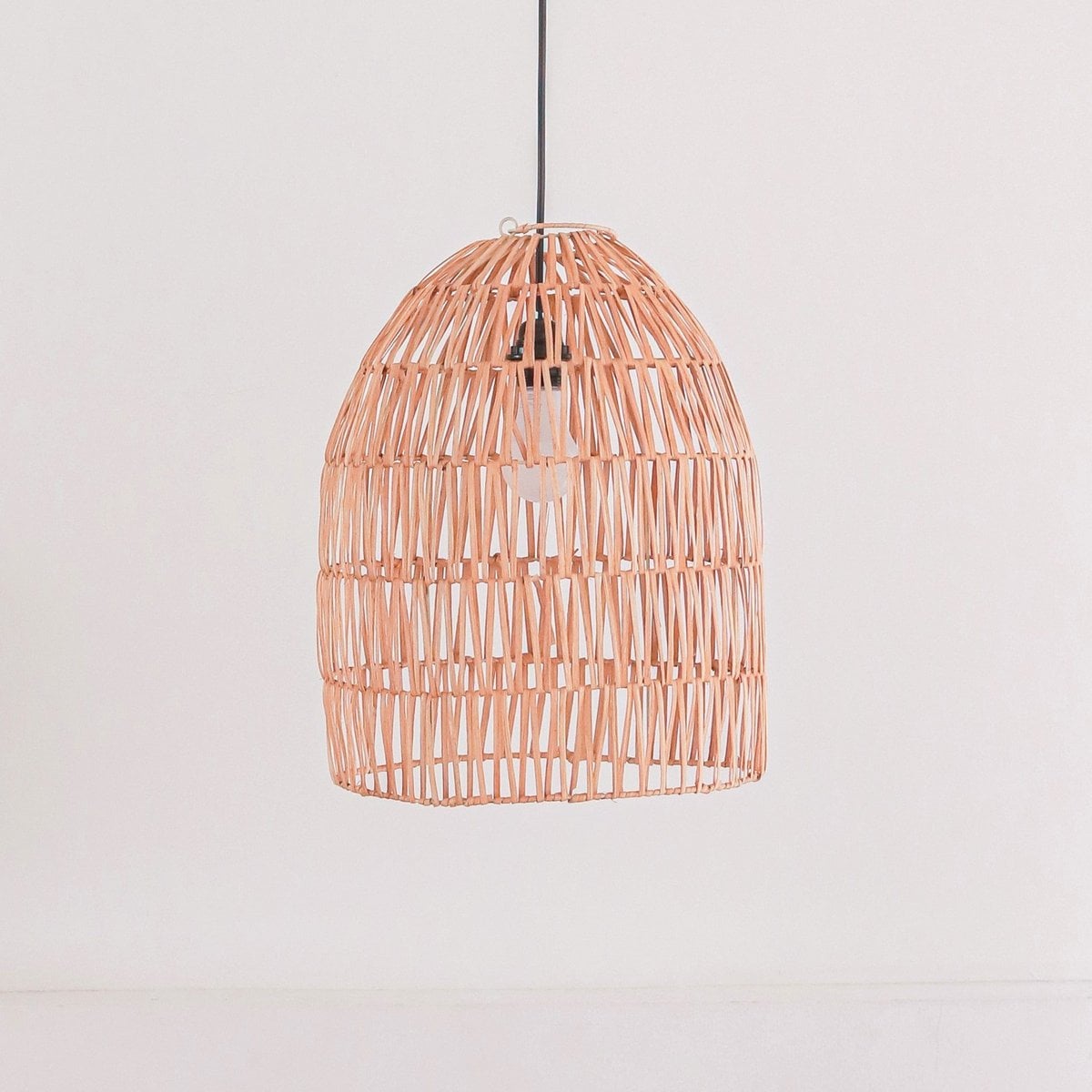 Lampe en rotin MALUKA S - Abat-jour naturel en fibres de rotin