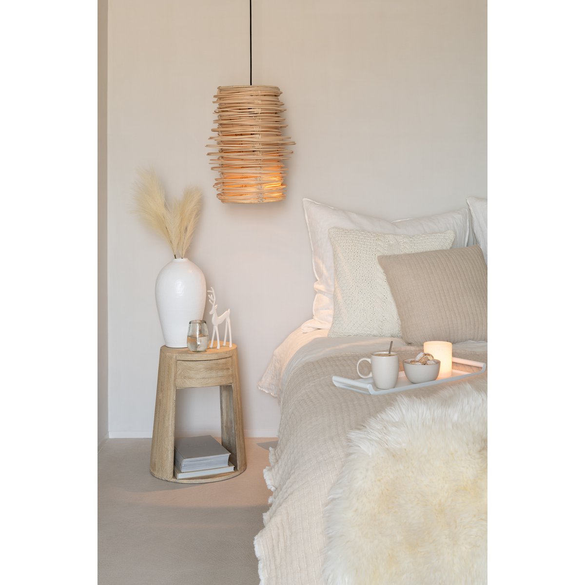 Détail de la branche décorative J-Line Blé, ajout de lumière et de style