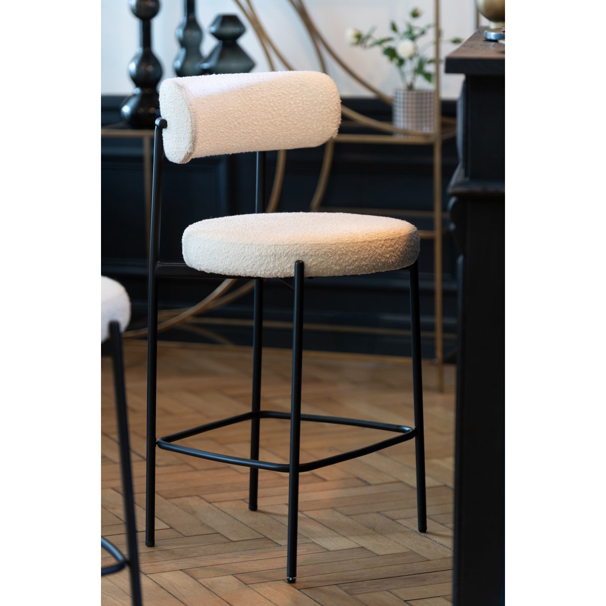 Chaise J-Line dans un cadre de vie contemporain