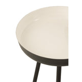 Détail du pied en métal des tables d'appoint J-Line