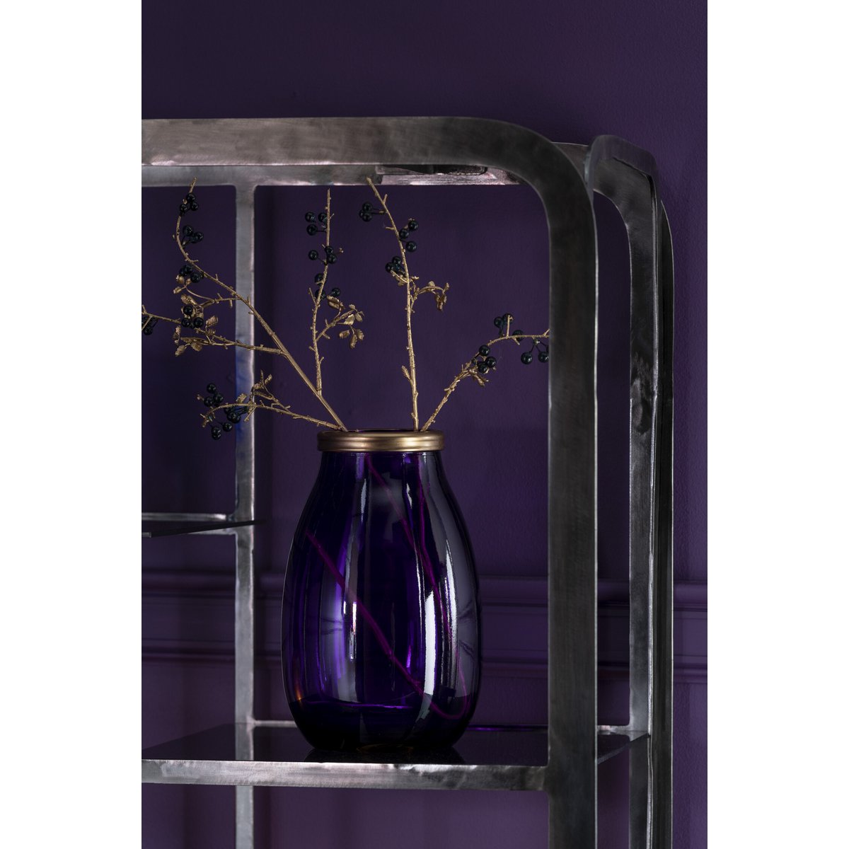 Vase Gold Board de J-Line, détail du verre mauve et doré