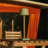 Lampe de table rechargeable verte Wouter Sage