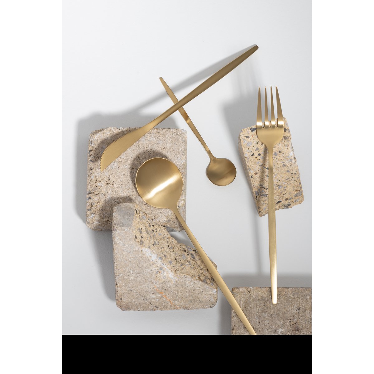 Boîte de 24 pièces de couverts J-Line, design raffiné