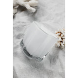 Vase COR13WH sur une table élégante, décor moderne