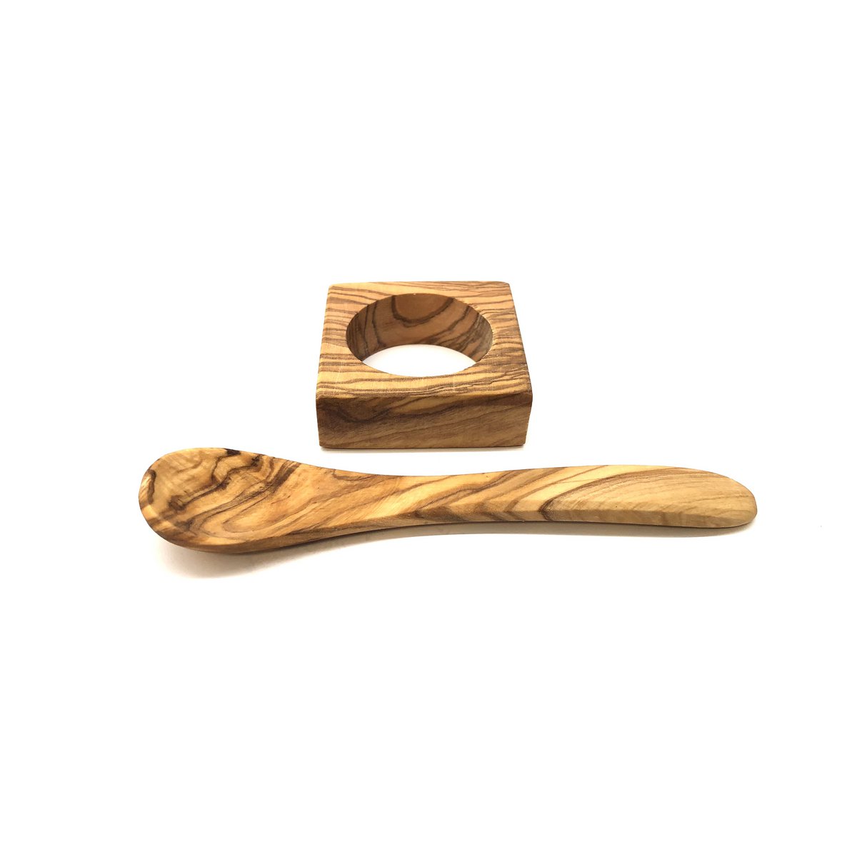 Cuillère à oeuf en bois - mise en scène
