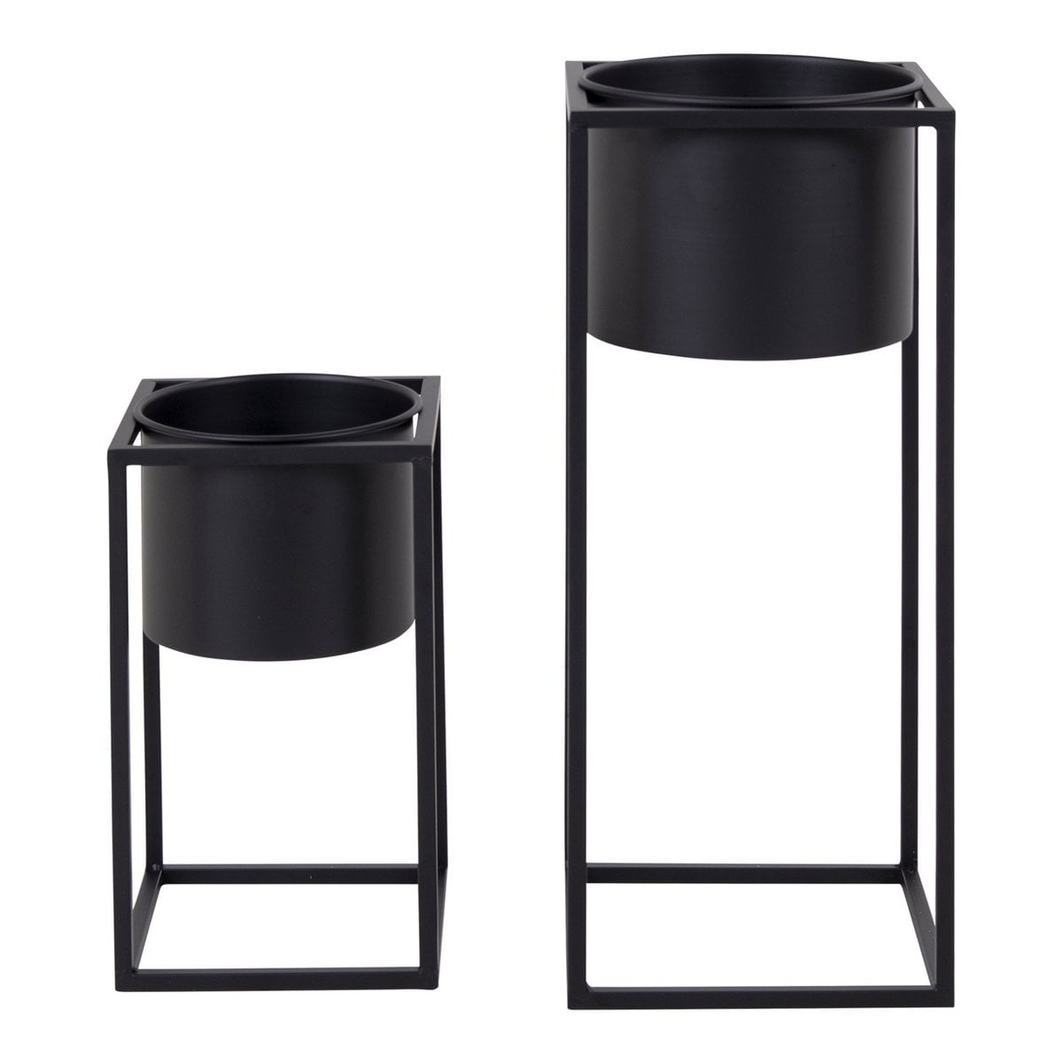 Pots Marla en acier noir dans un salon moderne