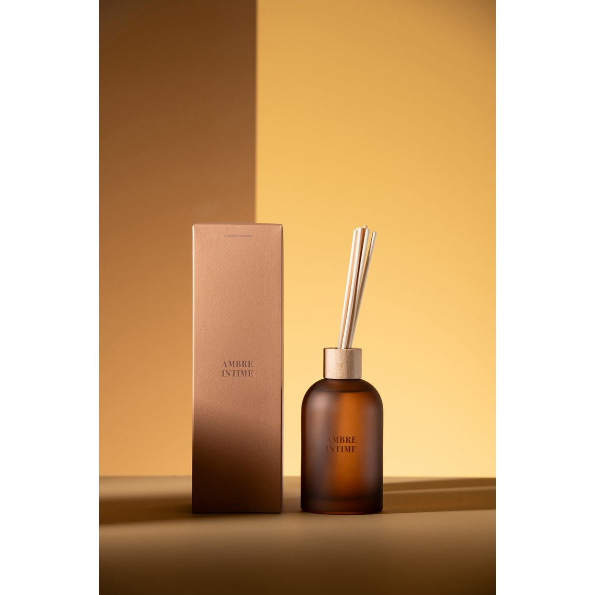 Vue de face du diffuseur J-Line Ambre Intime
