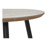 Table Aalst dans un salon moderne, à côté d'un canapé