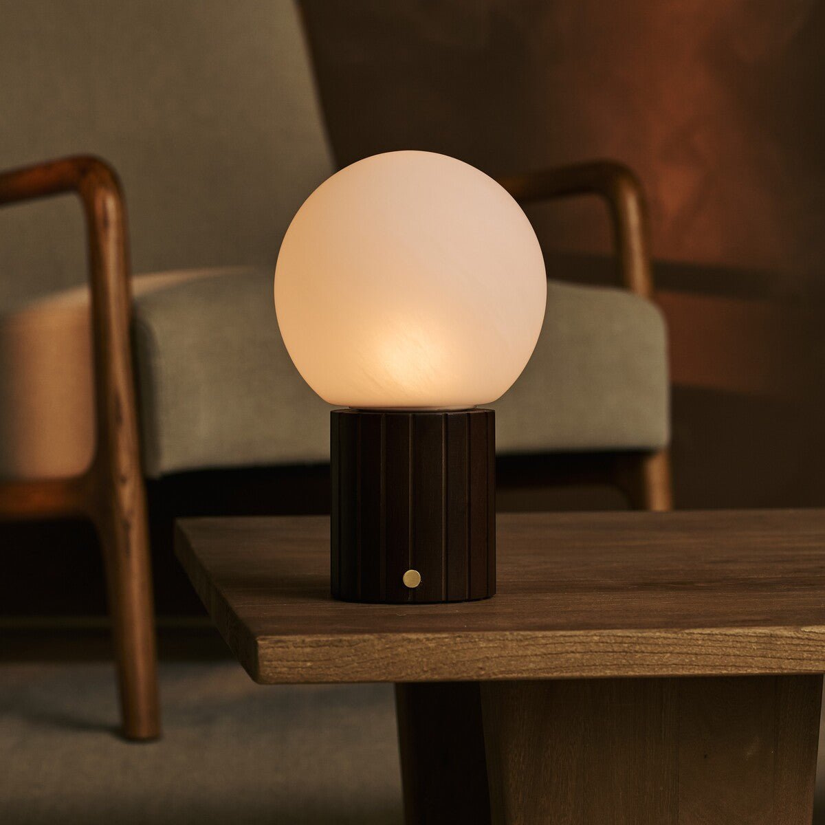 Détail du système de torsion de l'abat-jour de la lampe
