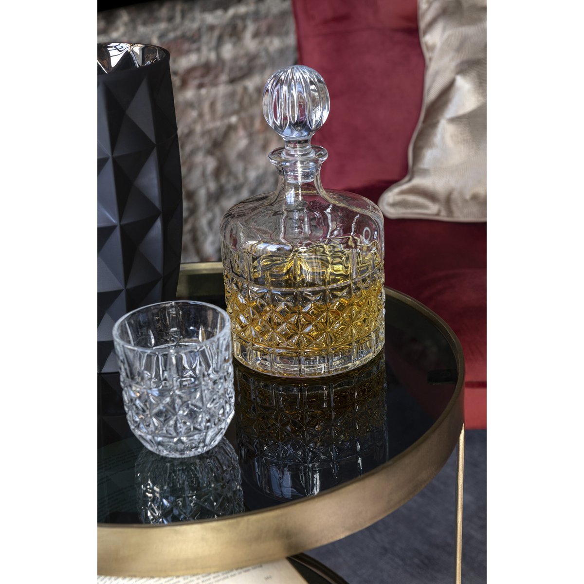 Carafe J-Line Lone en verre transparent, élégante et moderne.
