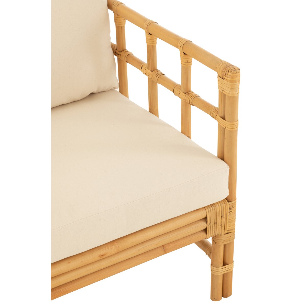 Ambiance cosy avec le fauteuil J-Line Elise