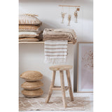 Coussin J-Line en situation dans un salon moderne