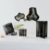 Nouveau vase au design moderne inspiré de CORAL et Aalto, COR13 gris