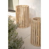 Lanterne J-Line en bois naturel dans un jardin, éclairage doux
