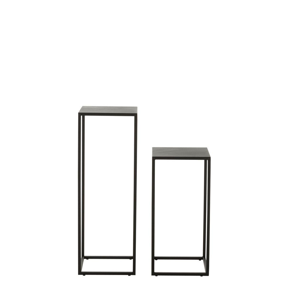 Table d'appoint J-Line Square en métal noir, vue d'ensemble
