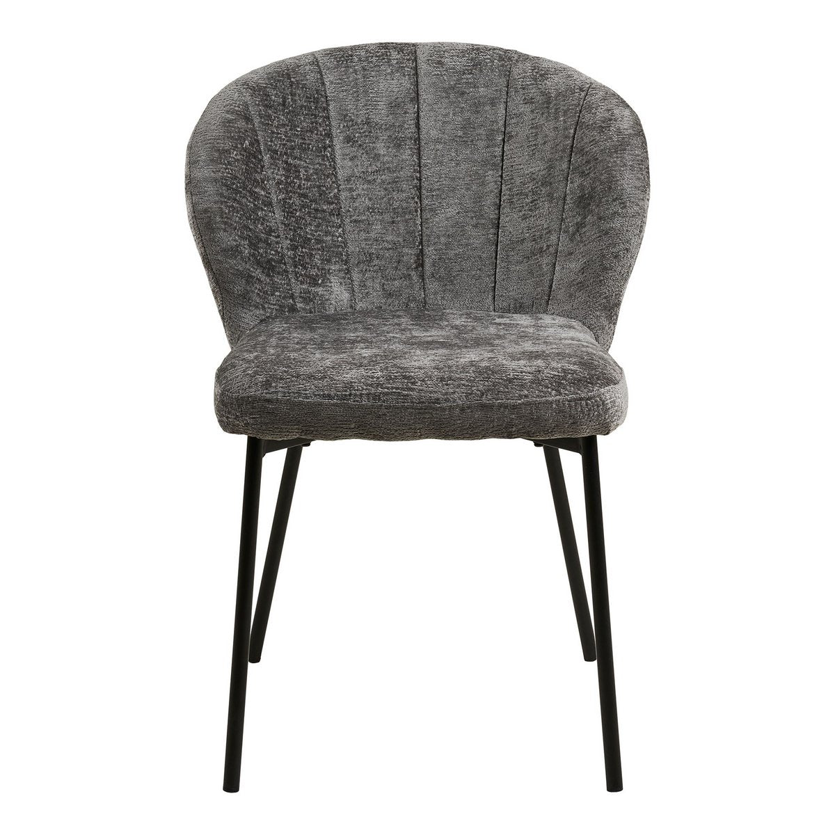 Chaise Roanne en situation dans une salle à manger moderne