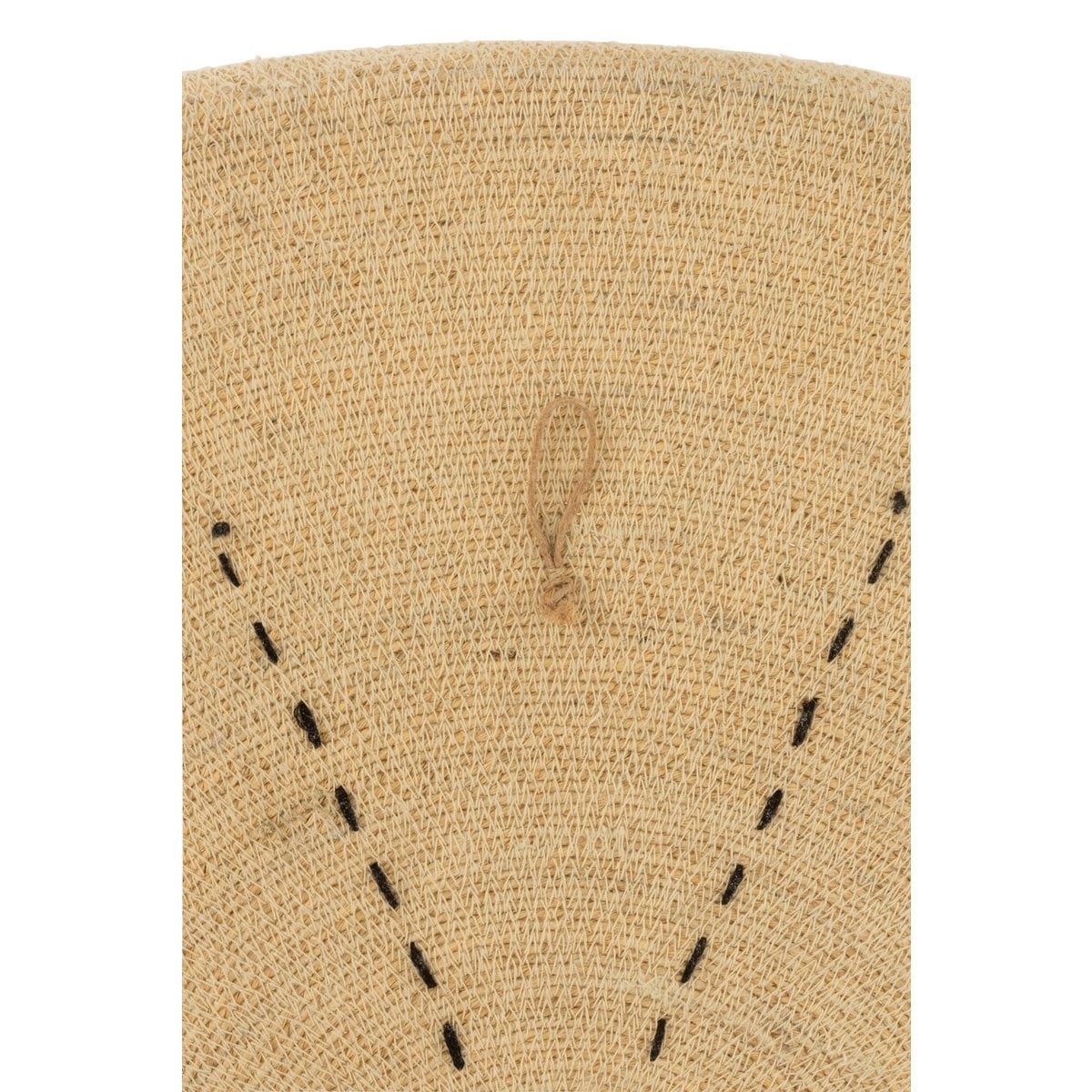 Détail du plateau en rotin naturel et noir, décoration élégante