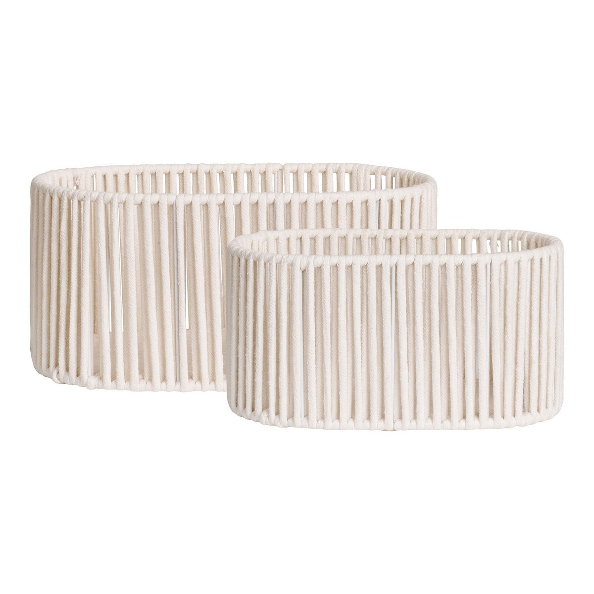 Paniers Arese utilisés dans une chambre minimaliste