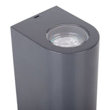 La lampe murale extérieure "Alecto" mesure 6,8 x 8,8 cm et mesure 15,5 cm de haut. Il se compose d'un plastique de haute qualité avec une surface légèrement structurée qui semble peinte. Timeless Black rend la lampe universellement utilisable.