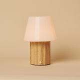 Lampe à poser rechargeable en bois marron clair