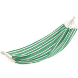 Hamac J-Line suspendu entre deux arbres, style bohème