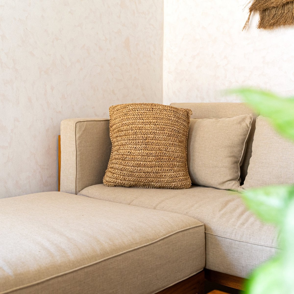 Coussin Boho Jiwa en raffia naturel - 40x40 cm