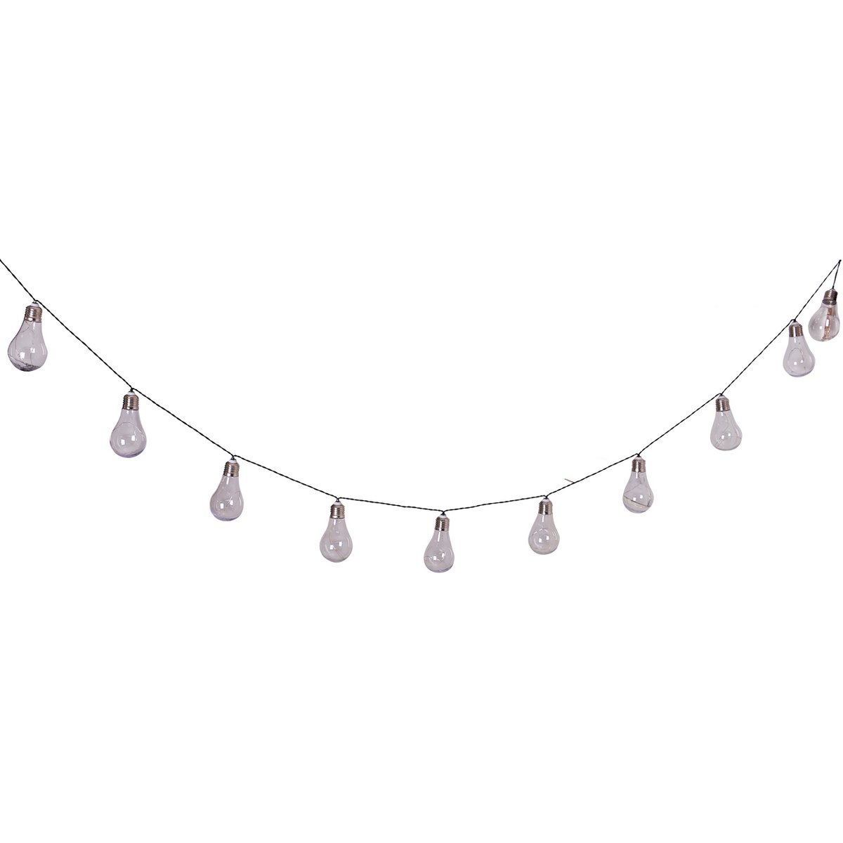 Chaîne lumineuse LED sur une table extérieure