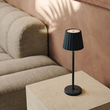 Lampe de table nervurée gris pierre Maya