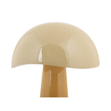 Détail du design moderne de la lampe Grato, éclairage chaleureux.