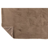 Détail de la texture douce de la couverture J-Line taupe