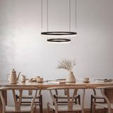 LED CCT Pendant Light "circulo" en métal noir et en plastique de couleur sable, avec LED intégrée et de nombreuses fonctions, Ø 60 cm, 150 cm de haut.