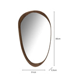 Détail du cadre en bois du miroir Irregular J-Line