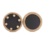 Utilisation du pouf de rangement The Circle comme siège décoratif
