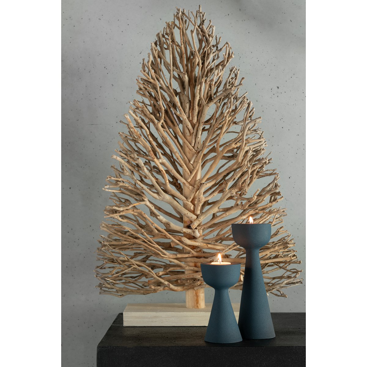 Détail du serre-livres J-Line Liline en bois, finition élégante