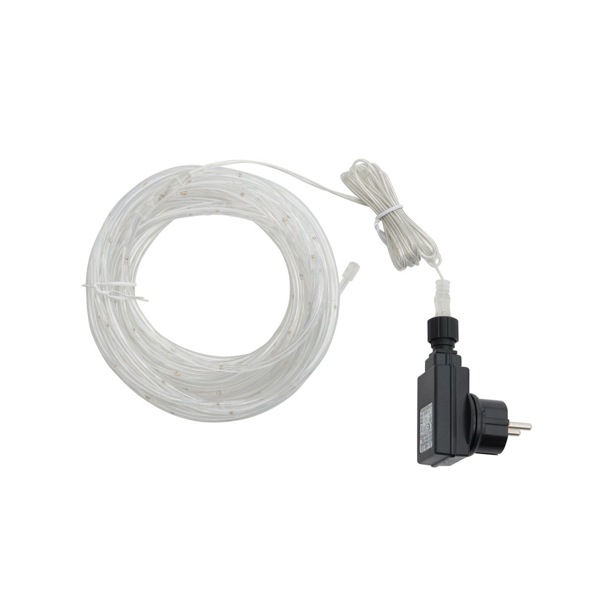 Installation de la guirlande lumineuse J-Line Slinger dans un jardin